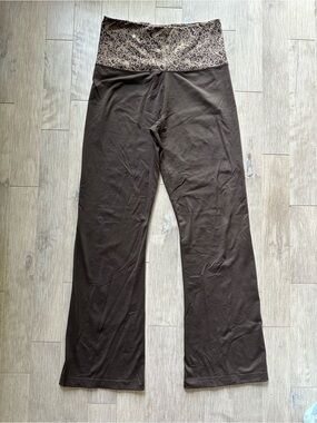 Titika Chocolate Brown Expresso Leggings Flare Yoga Pants Y2K Style Medium